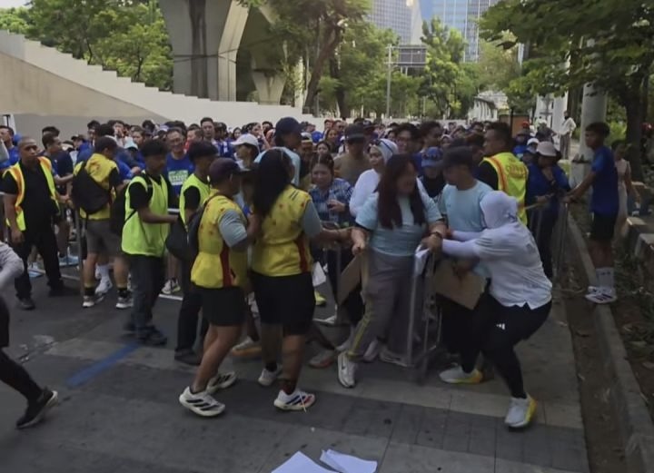 Peserta Terobos Barikade saat Cut-Off Point: Mengapa Aturan Ketat Penting dalam Marathon Massal