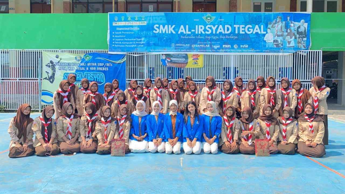 Mahasiswa Bawa Literasi Keuangan Praktis ke Sekolah Menengah
