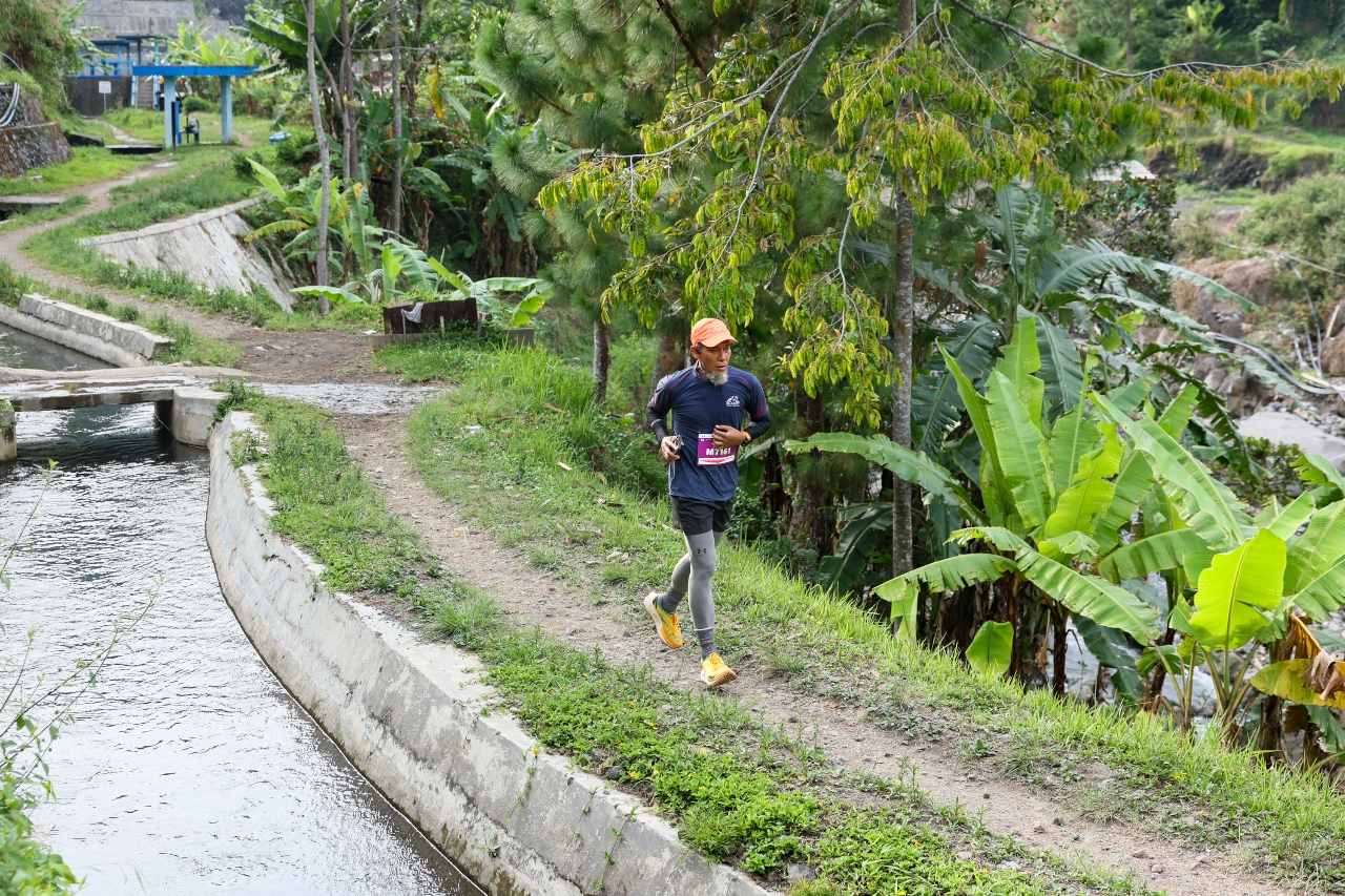 Slamet Trail Run: Ekstremnya Jalur Mendaki, Hangatnya Sambutan Warga