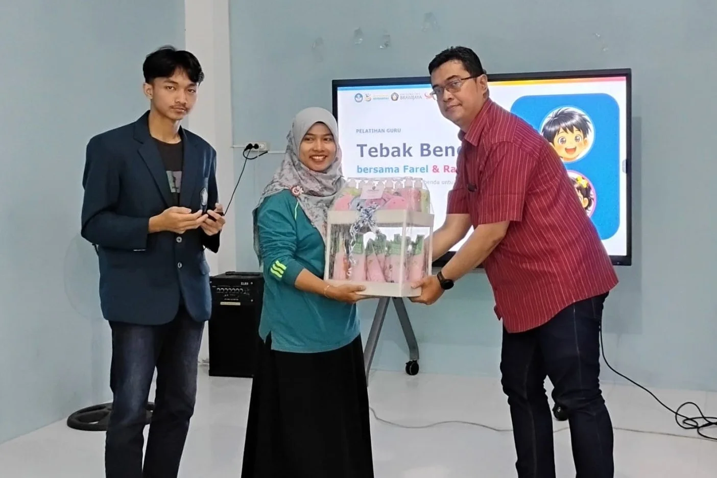 Transformasi Digital PAUD: Smart TV dan Aplikasi Mobile Mengubah Cara Guru Mengajar