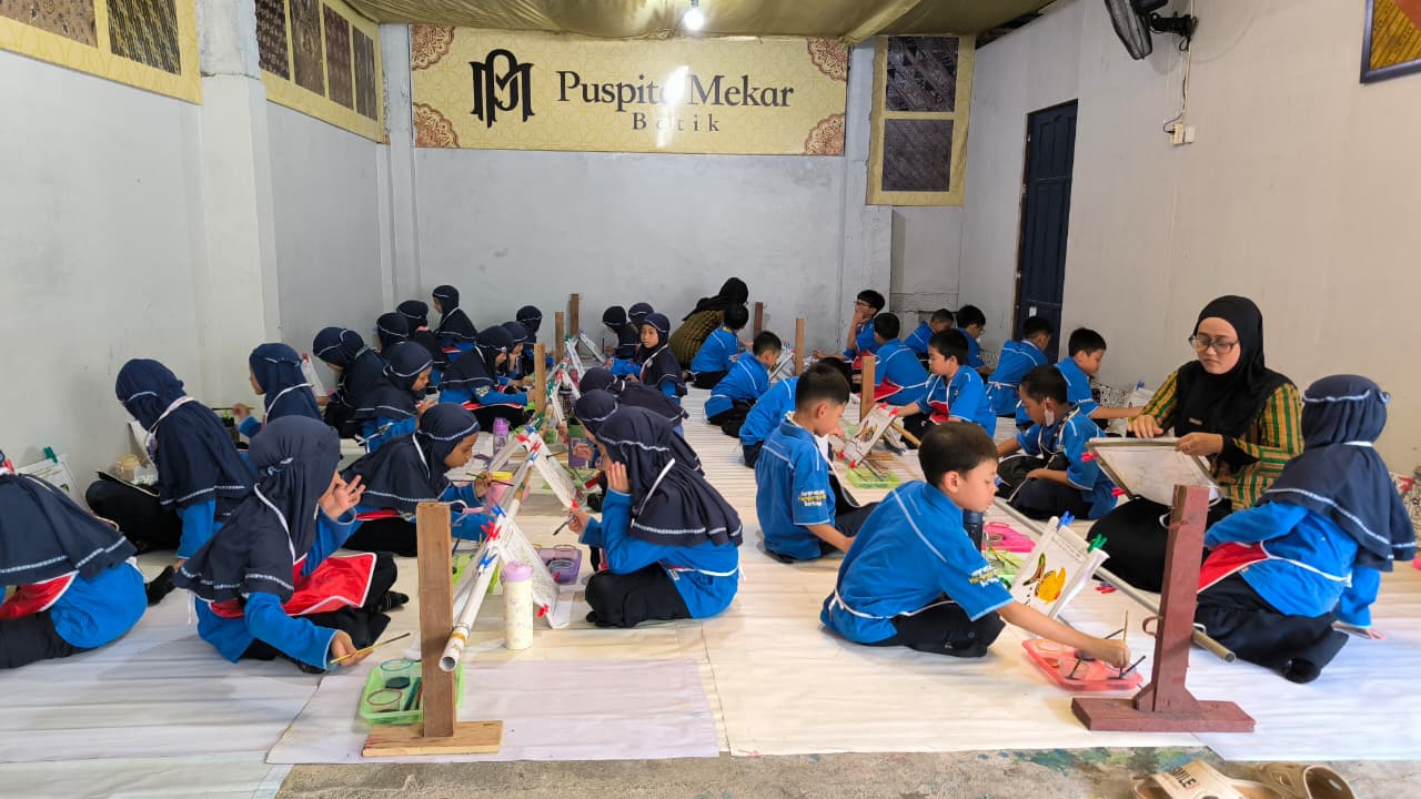 Kerajinan Tradisional Masuk Kelas, Budaya Tak Kalah dari Gadget
