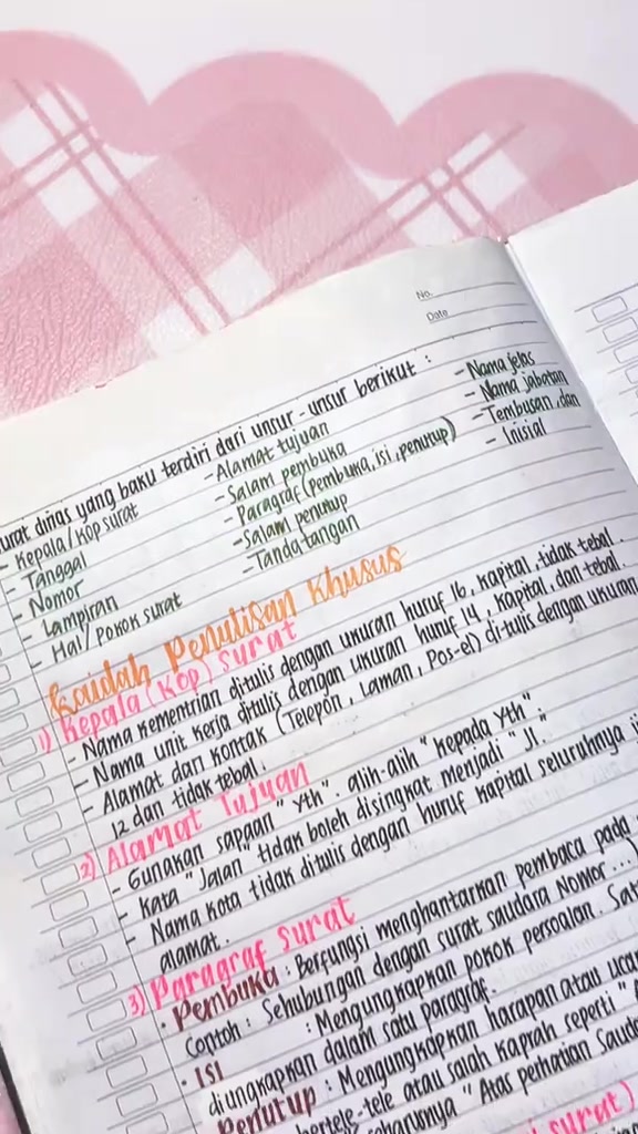 Catatan pelajaran surat dinas dengan kata kunci dan bagian penting yang diberi warna
