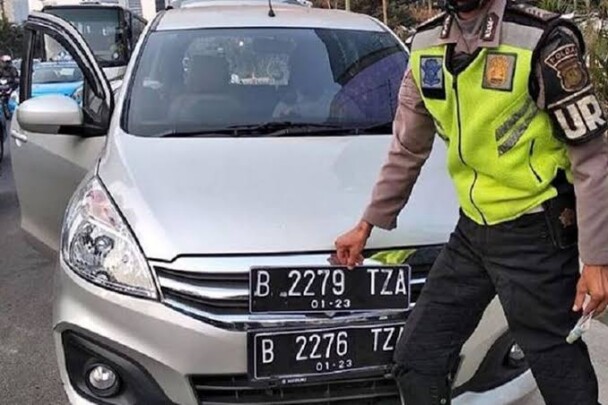 Mobil Hybrid Bebas Ganjil Genap: Insentif, Untung, dan Risikonya