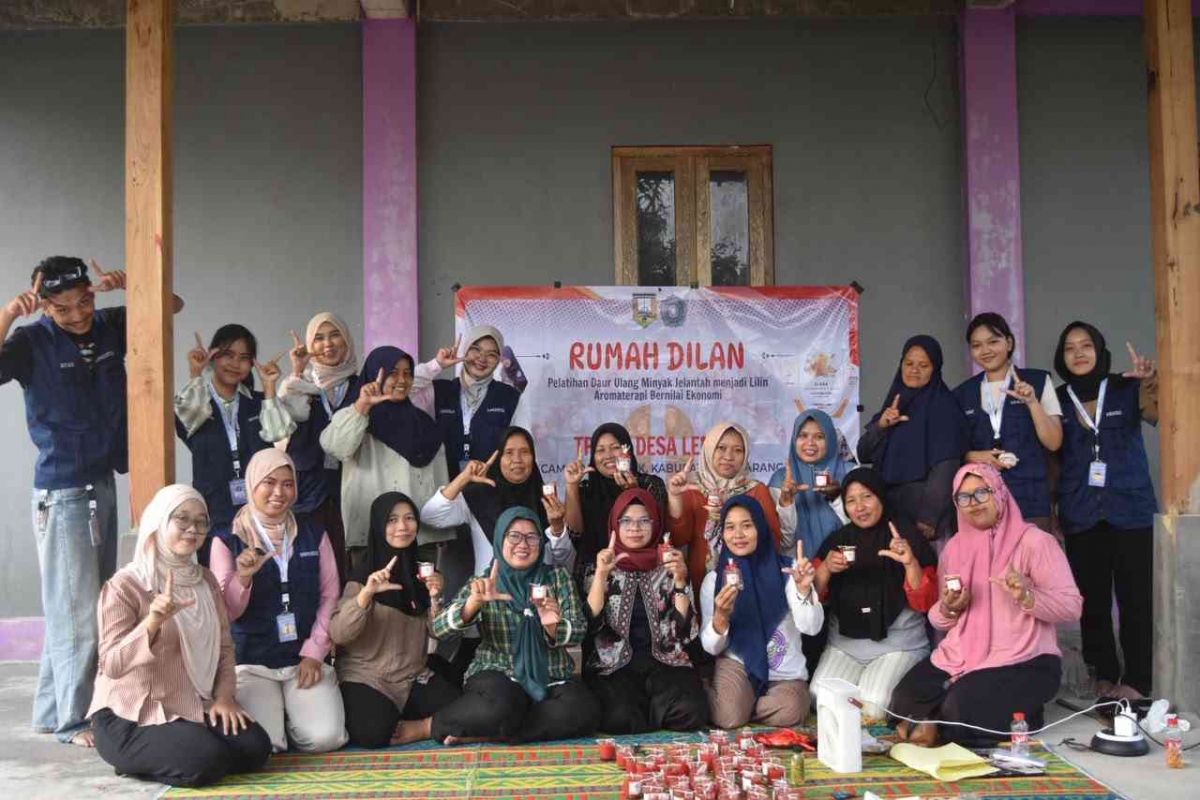 Dari Minyak Jelantah Jadi Lilin Aromaterapi: Gerakan Mahasiswa Memberdayakan Ibu PKK