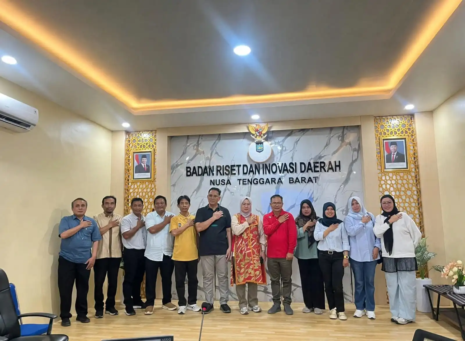 Belajar Ecoprint dengan Daun dan Bunga Bersama Anak