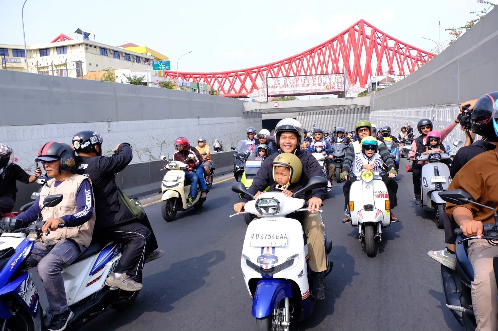 Ayah yang Hadir Membantu Anak Tumbuh Berkarakter