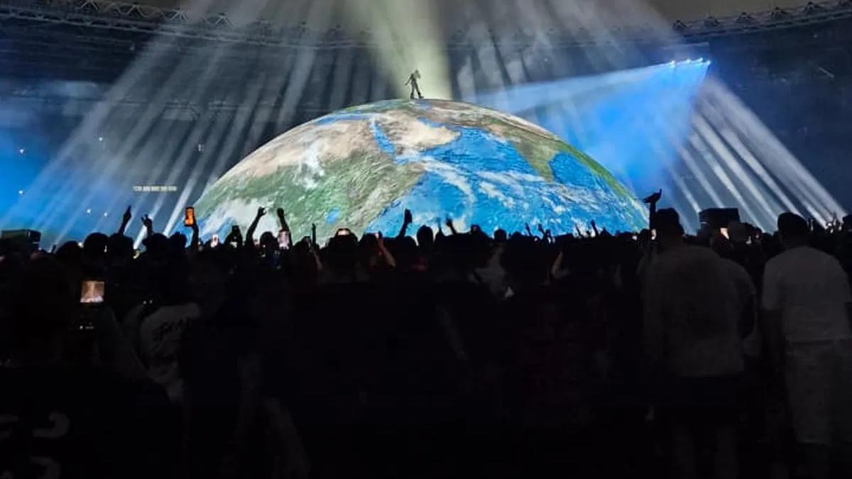 Panggung 360 Derajat dan Visual Stadion: Revolusi Konser Imersif Ye