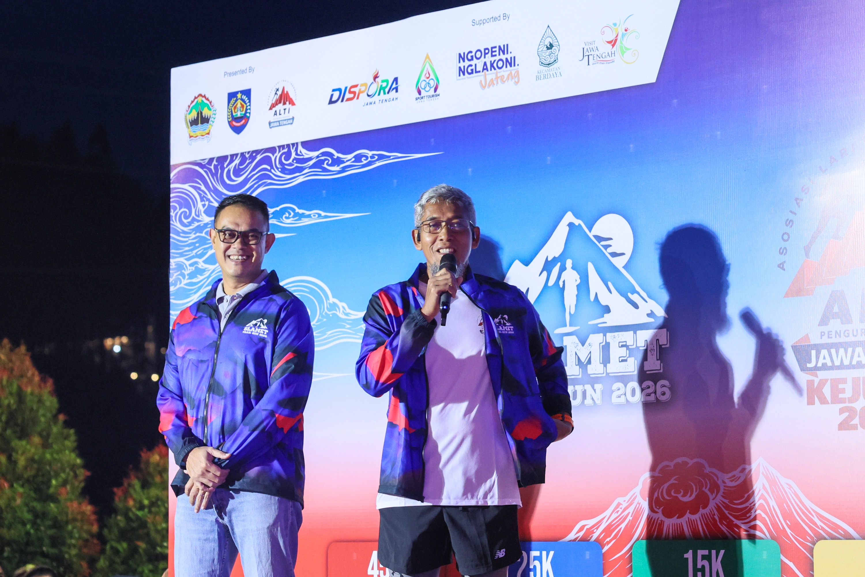 Slamet Trail Run: Ekstremnya Jalur Mendaki, Hangatnya Sambutan Warga