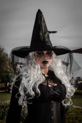 8 Ide Makeup Halloween Simpel dari Seram hingga Glamor