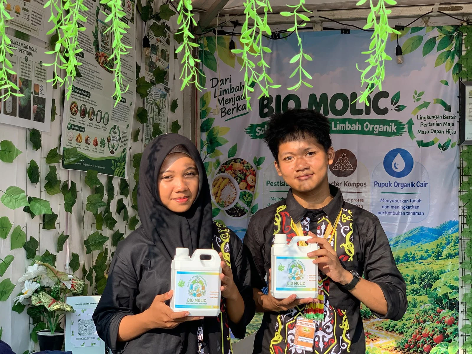Dari Limbah Sagu hingga Jaring Alami, Siswa Raih Medali FIKSI