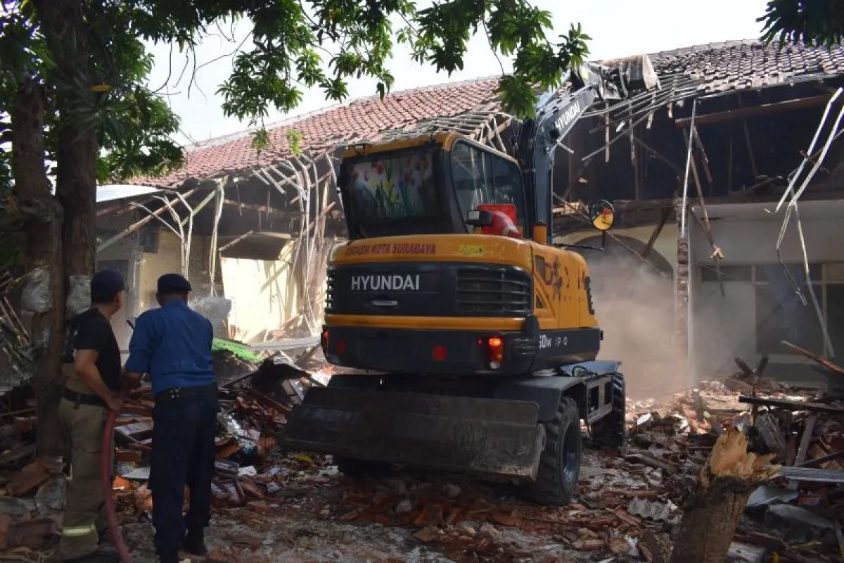 Pembongkaran Bangunan di Barata Jaya Tegaskan Penertiban Aset