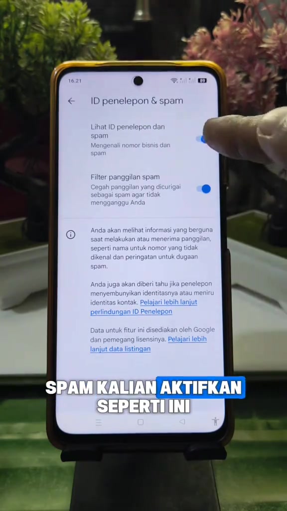 Layar ID penelepon dan spam di Android dengan sakelar Filter panggilan spam aktif