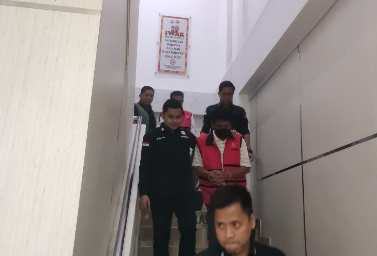 Korupsi Lampu Jalan Menguji Pengawasan Proyek Publik