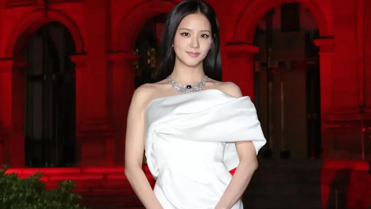 Light Stick Solo Jisoo Berbentuk Es Krim, Ini Detailnya