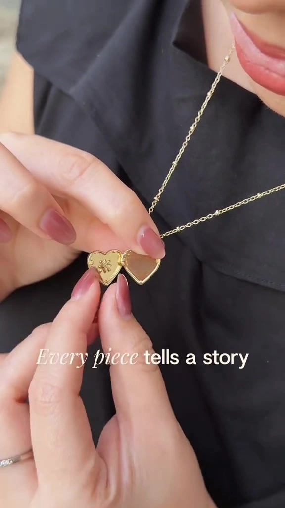 Kalung Locket Foto Lokal yang Bikin Hadiah Terasa Lebih Personal