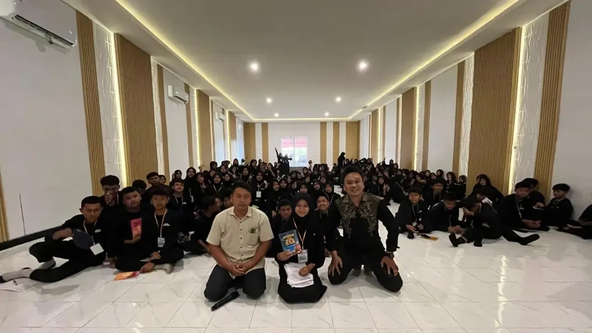 Dari Menulis Berita hingga Berbicara, Siswa Berlatih Jurnalistik
