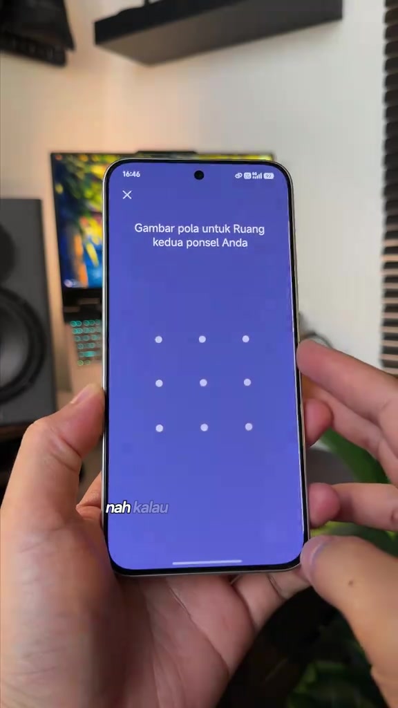 Layar ponsel meminta pola untuk Ruang Kedua
