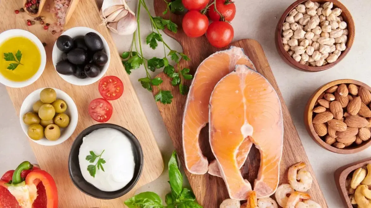 Protein dan Nutrisi Pendamping untuk Tulang Kuat di Usia Lanjut