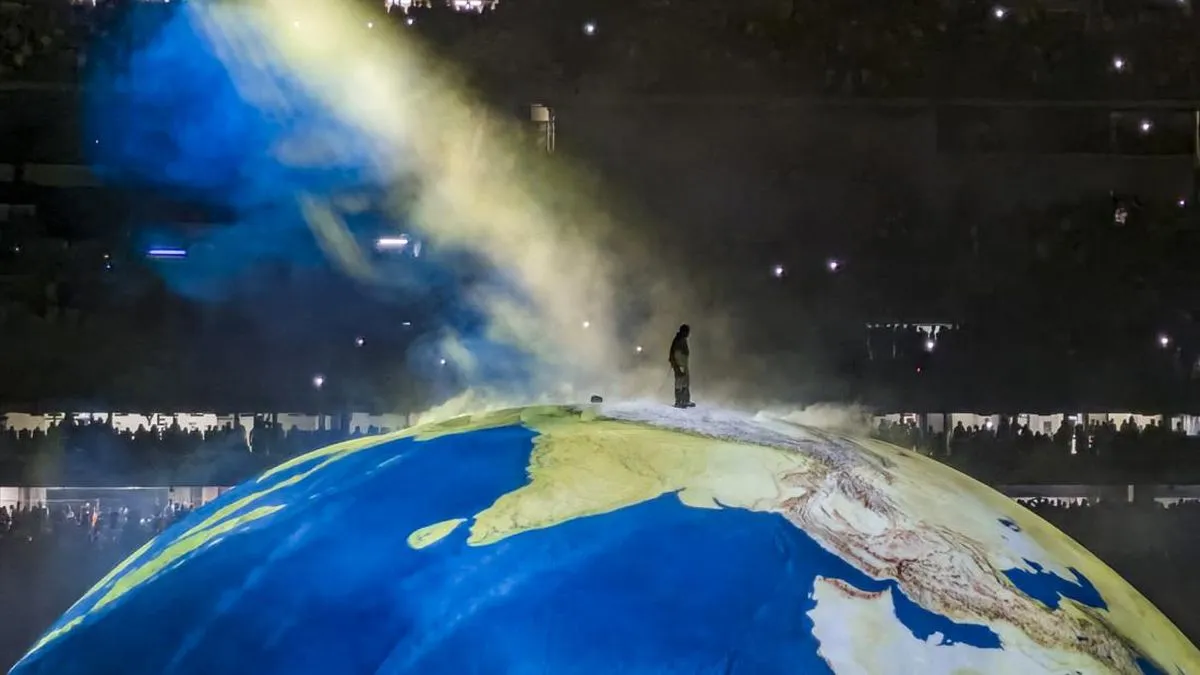 Ye Ubah GBK Jadi Panggung Globe Raksasa dengan 37 Lagu