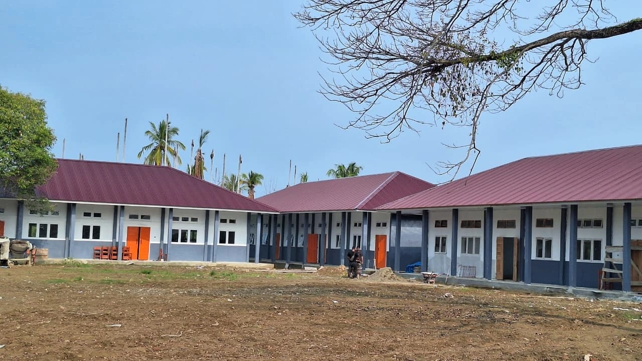 Dari Ruang Darurat ke Gedung Baru, Pemulihan Sekolah Berlanjut