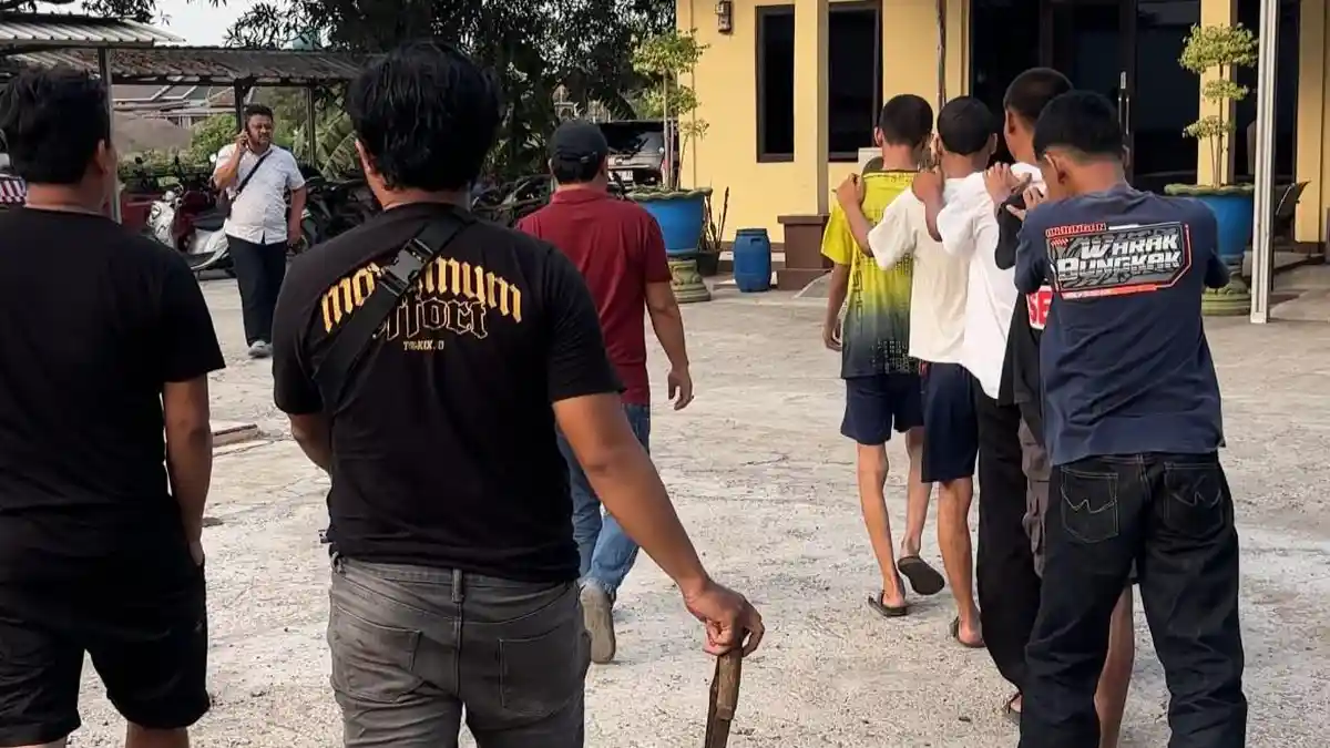 Dua Kasus Remaja Pembawa Sajam: Bekasi dan Indramayu