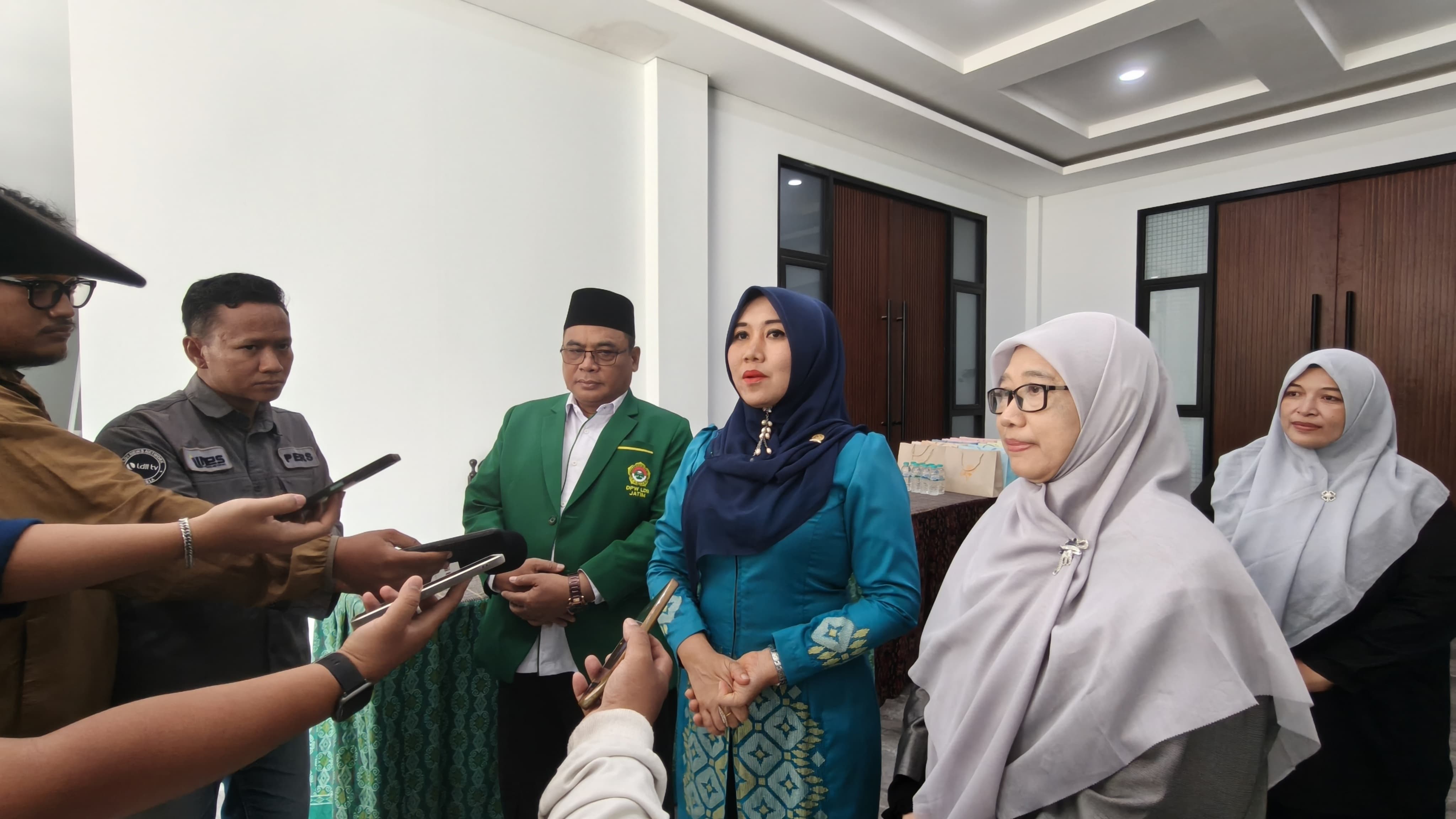Melindungi Anak di Dunia Digital: Tugas Negara, Platform, dan Keluarga
