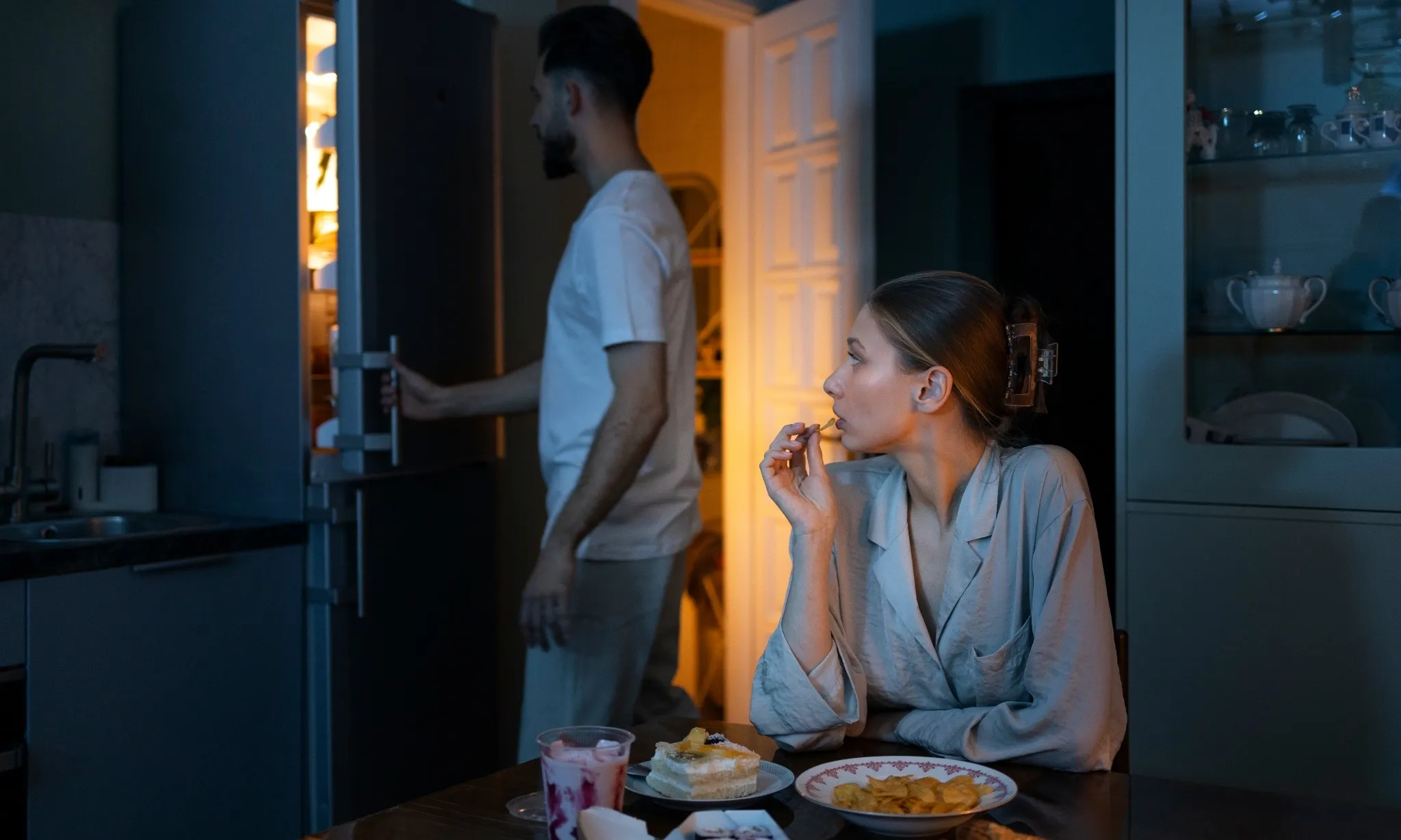 Makan Sebelum Tidur: Jaga Gula Darah dan Kualitas Istirahat