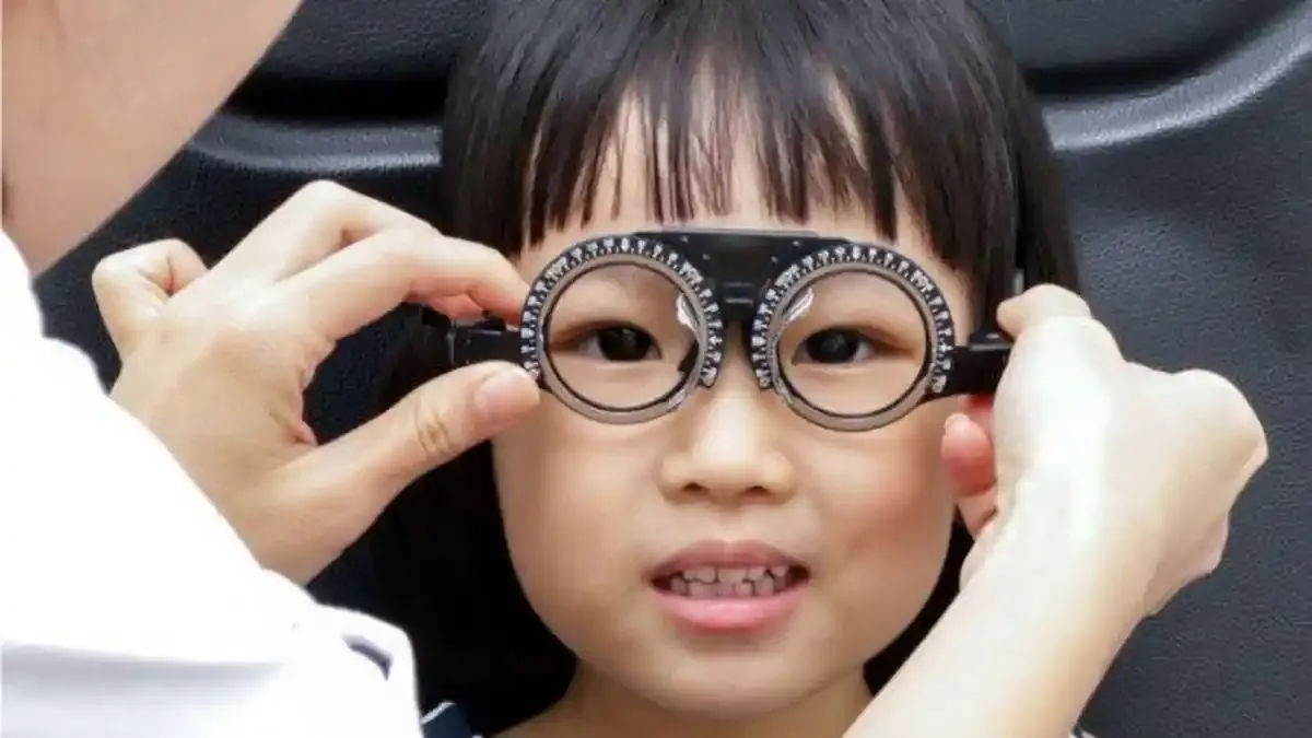 Periksa Penglihatan Anak Sebelum Masuk SD