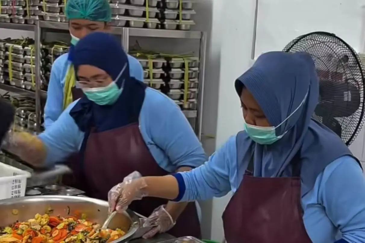 Keracunan MBG: Sanksi Tegas, Pengawasan yang Dipertanyakan