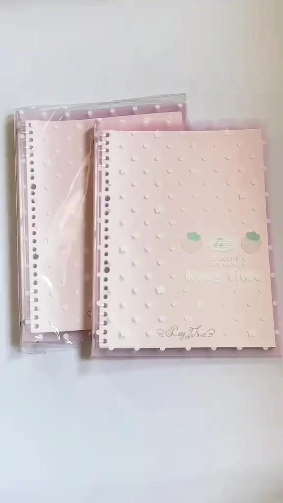 Binder Stroberi Polkadot: Gemas, tapi Siap Dipakai Belajar?