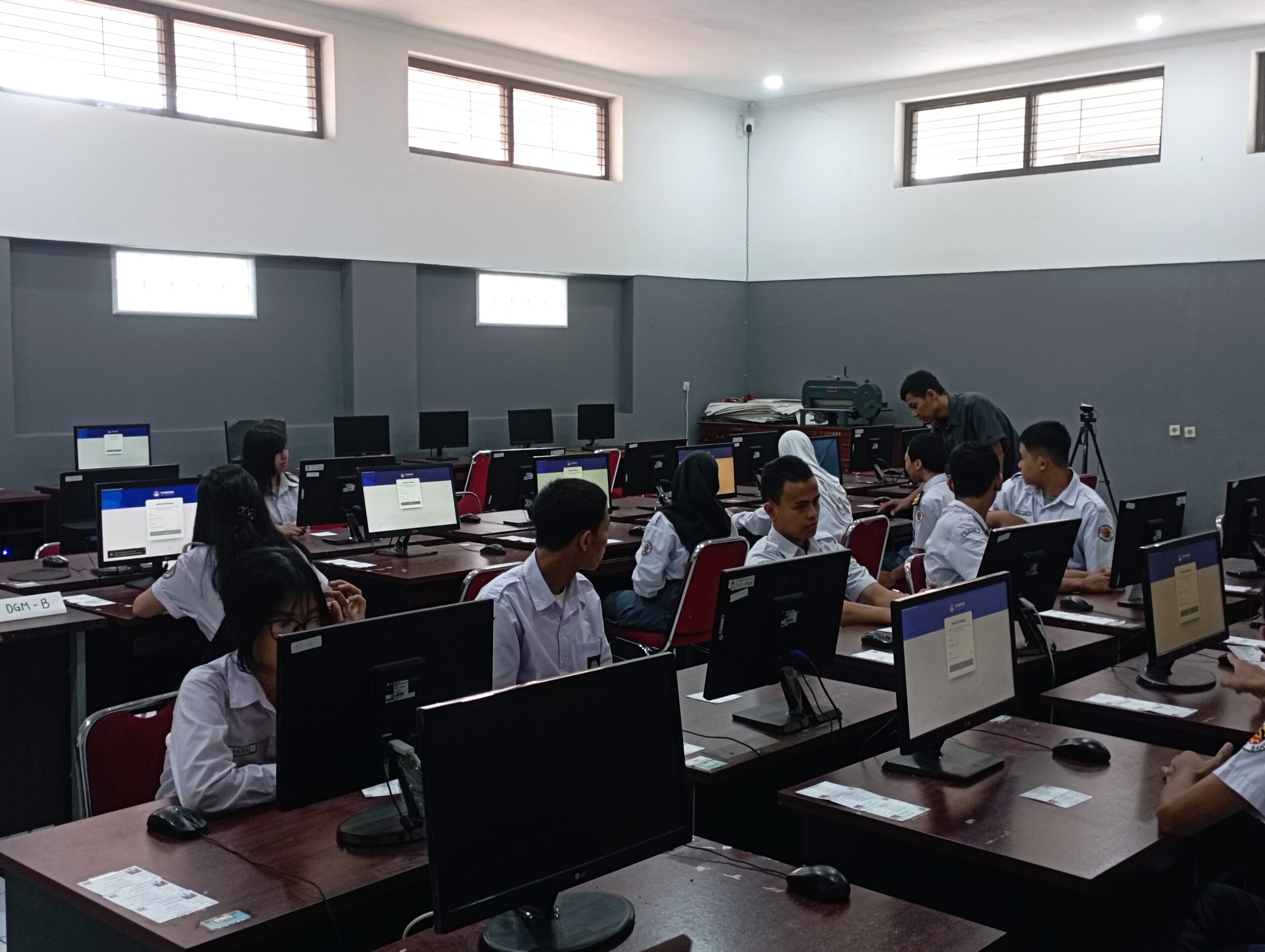 Gangguan Server TKA Picu Ujian Susulan bagi Ratusan Siswa