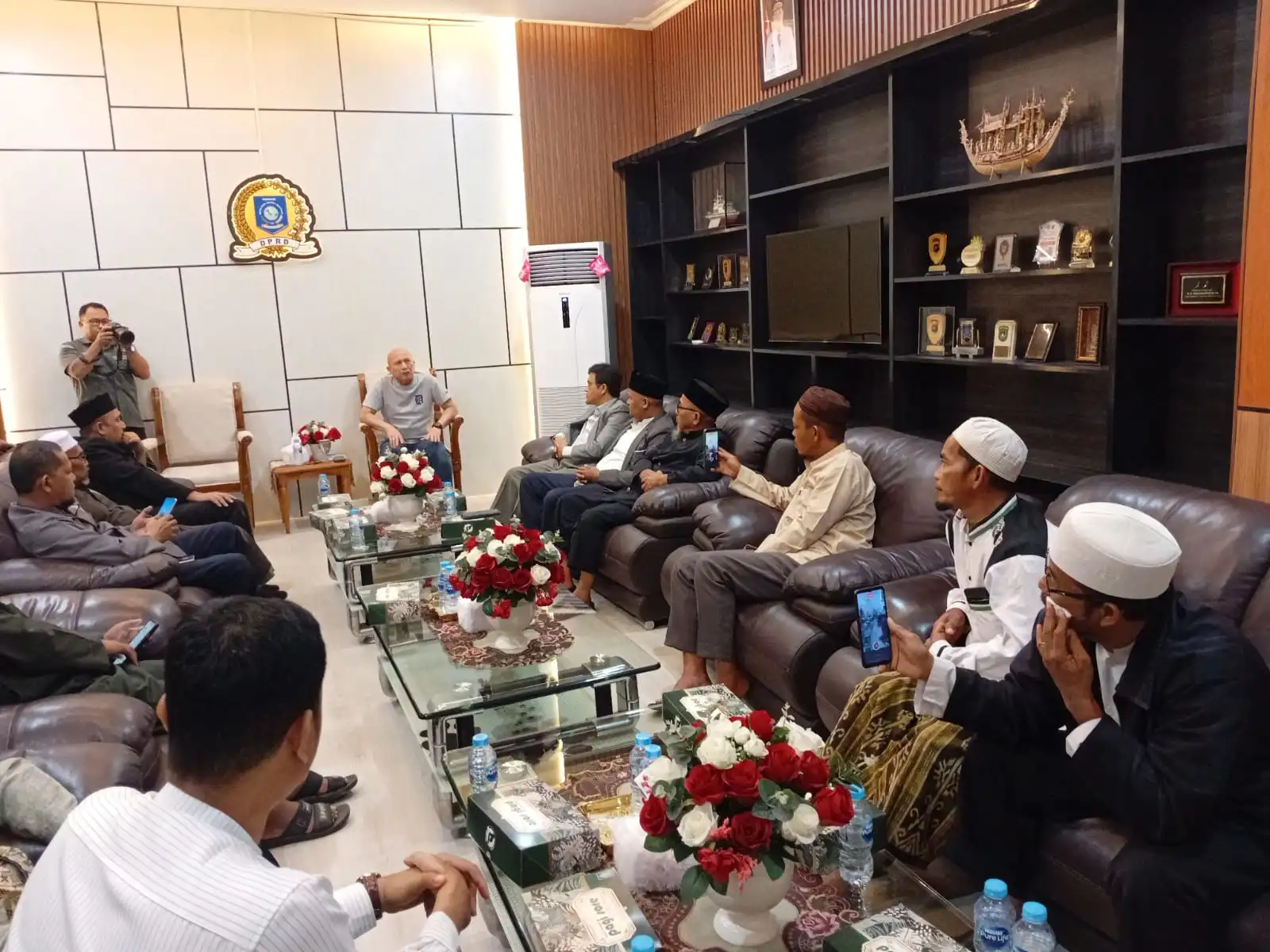 Antrean BBM Belum Terurai: Dua Daerah, Dua Jalur Solusi
