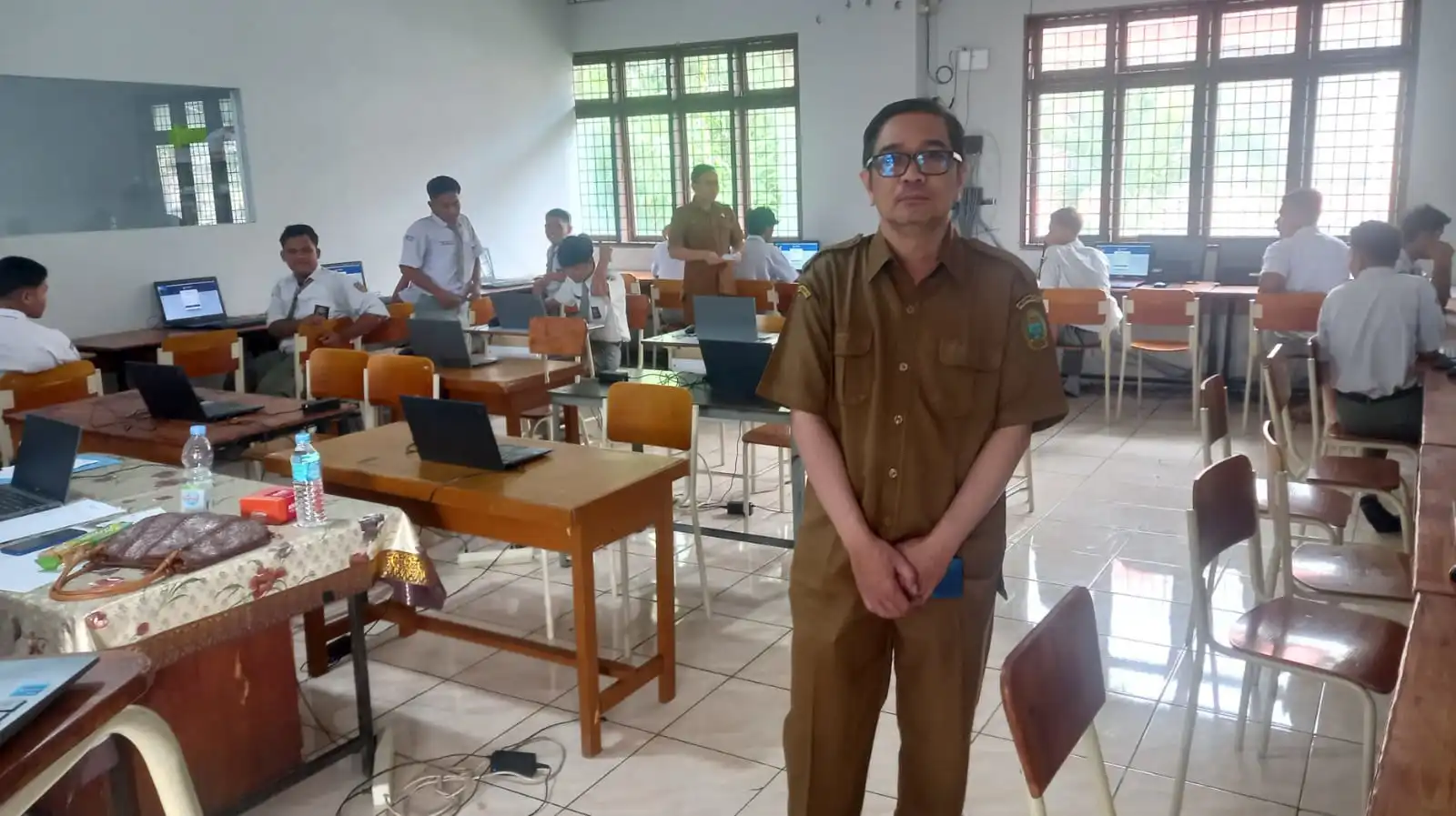 Ribuan Siswa SMK Ikuti TKA, Tiga Sekolah Jadi Sorotan