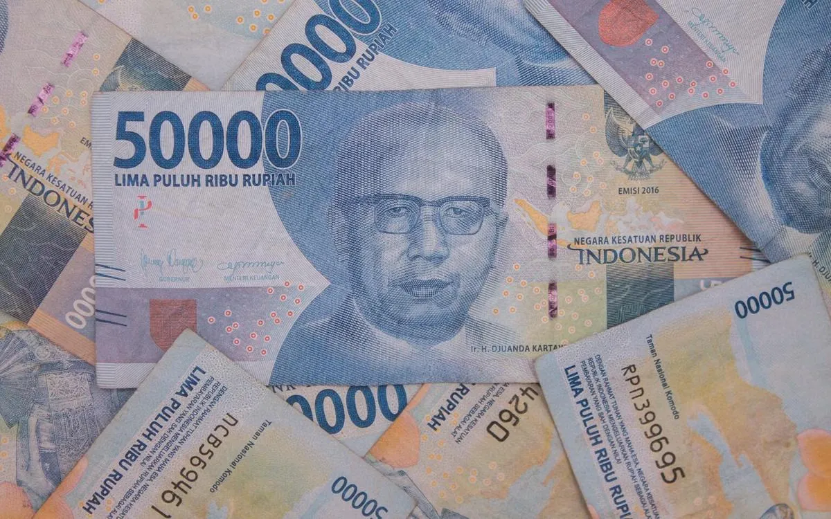 Rupiah di Titik Terlemah: Tiga Risiko yang Bisa Menambah Tekanan