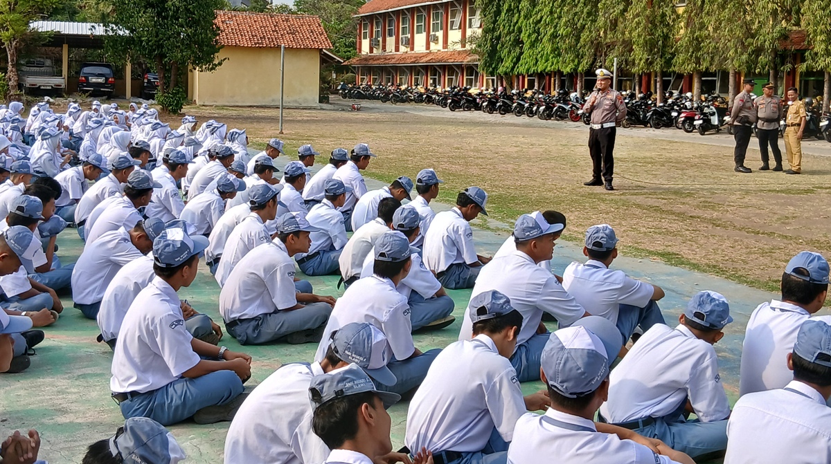 Polisi Masuk Sekolah, Keselamatan di Jalan Dimulai dari Pelajar