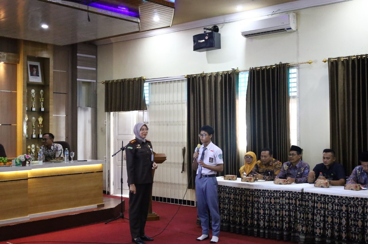 Dari Kelas ke Ruang Sidang: Pelajar Belajar Memahami Hukum