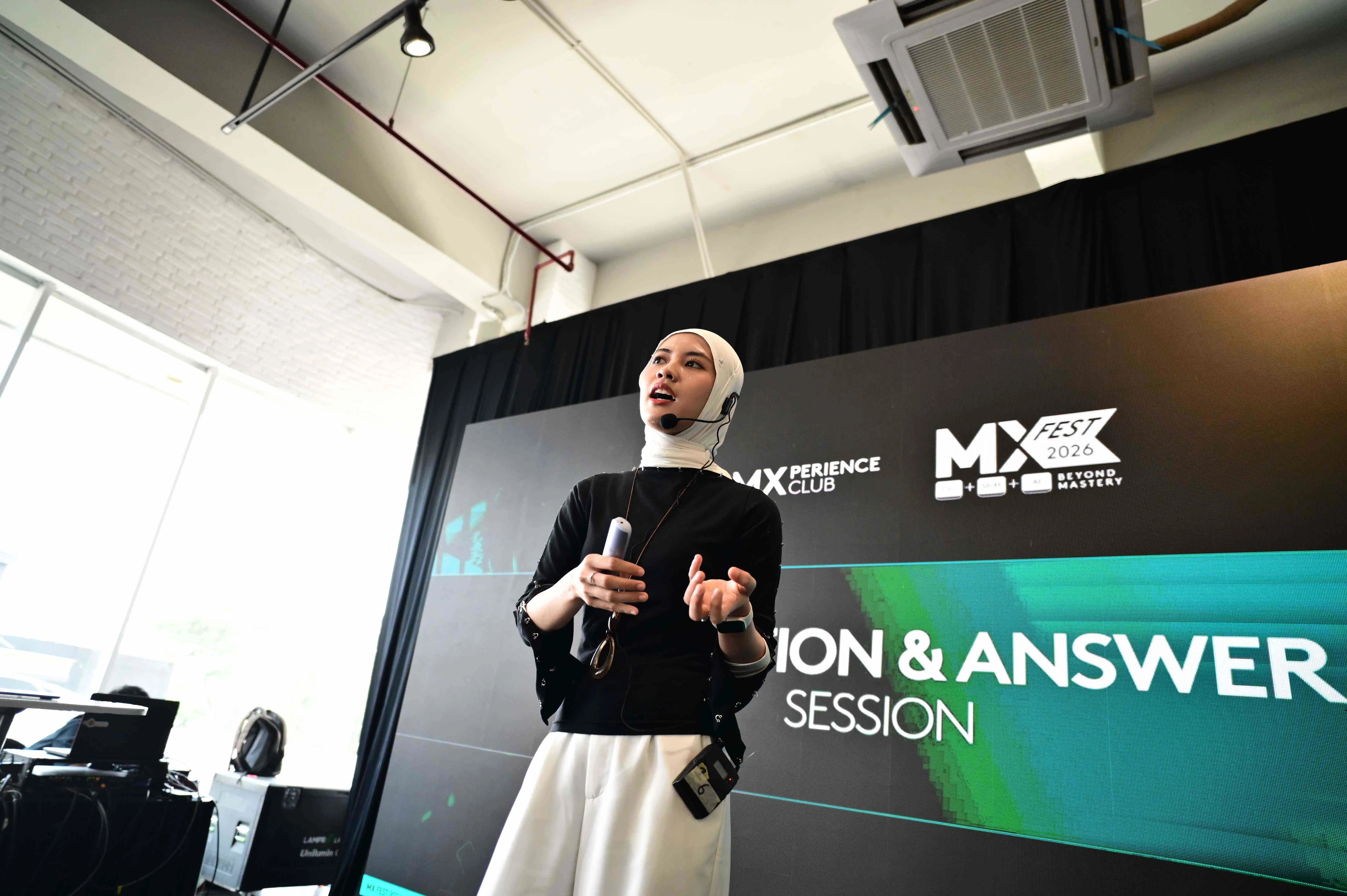 Logitech MX Fest Membuka Jalan bagi Kreator Surabaya