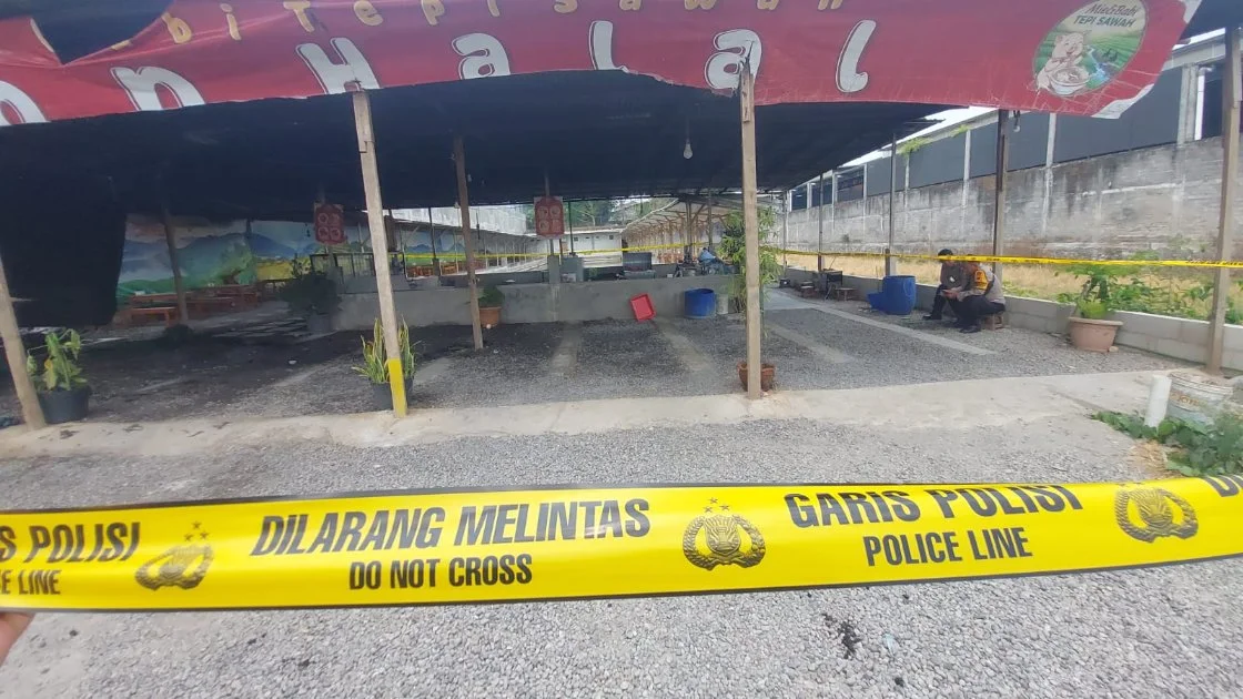 Penggeledahan Dua Lokasi, Sajam dan Busur Disita