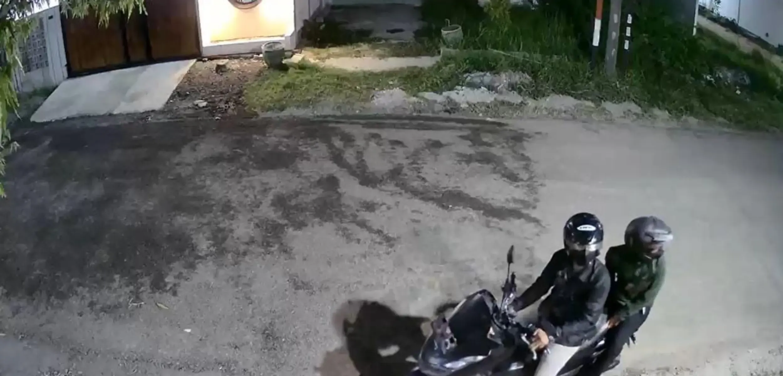 Dua Motor Dicuri di Mojokerto, CCTV Buka Dugaan Pelaku Sama