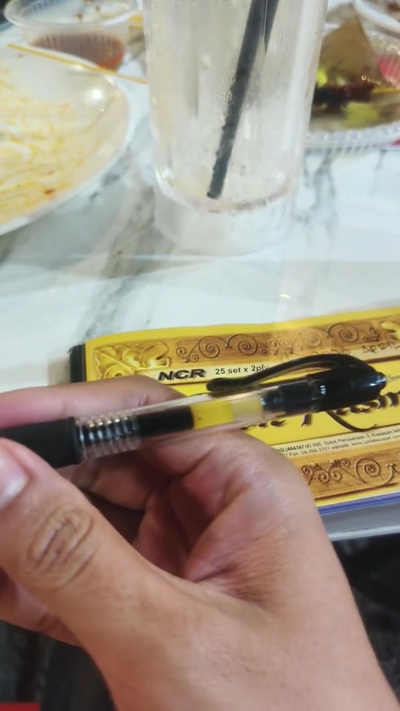 Pulpen Gel Soft Grip untuk Catatan Panjang, Nyaman atau Cuma Lucu?