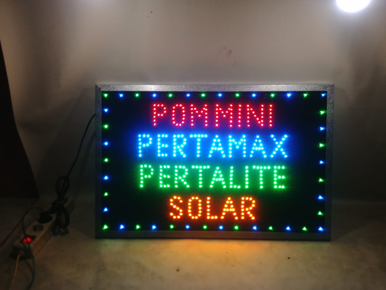 Harga Baru Turun: tulisan lampu led /