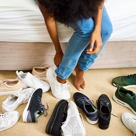 Kenali Jenis Sneakers Wanita dan Cara Padu Padan yang Pas Buat Kamu
