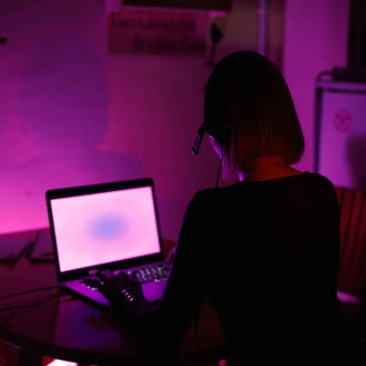 5 Kelebihan Menggunakan Speaker Eksternal Untuk Gaming di Laptop