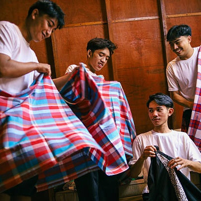 5 Kelebihan Sarung Berbahan Rayon