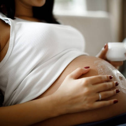 Plus Minus Pakai Stretch Mark Cream, Benarkah Ampuh Hilangkan Garis?