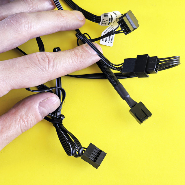 Cara Melindungi PC dari Lonjakan Listrik agar Awet dan Hemat Biaya