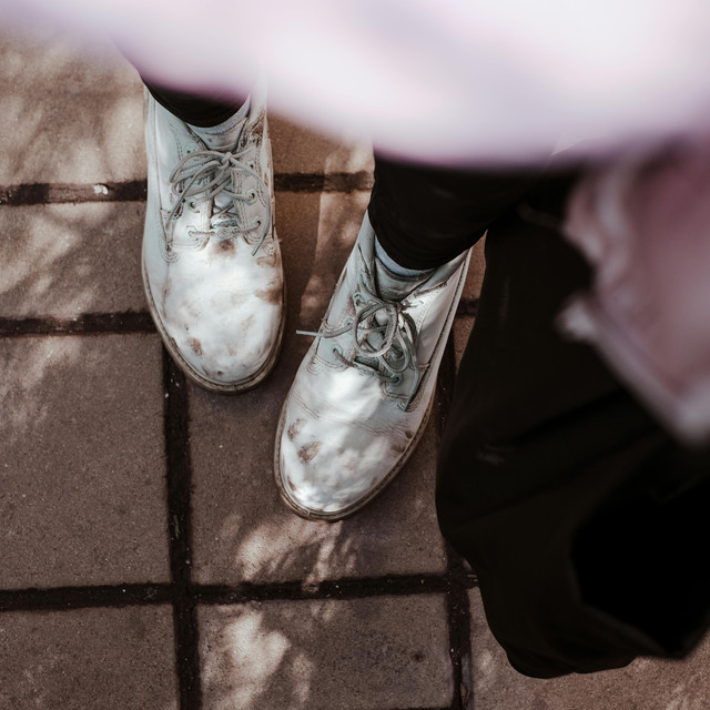 Cara Membersihkan Sepatu Putih Agar Seperti Baru Hanya dengan Bahan Rumahan