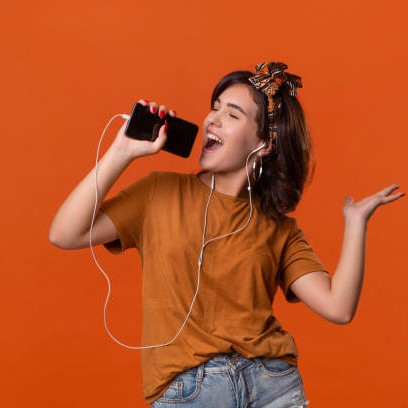 Headset Kabel Jadi Simbol Gaya Baru