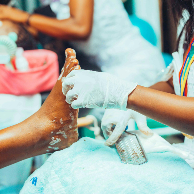 Cara Pakai Alat Kikir Kaki Elektrik untuk Tumit Halus Anti Pecah