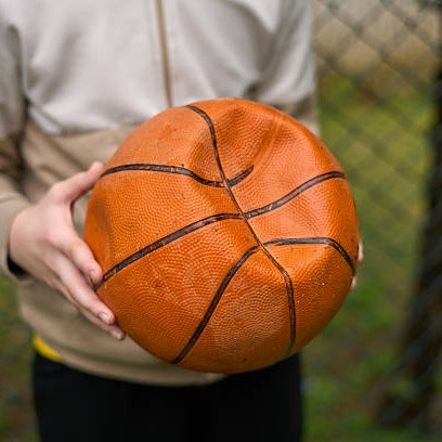 Bola Basket Cepat Kempes? Begini Cara Menjaga Tekanan Udara